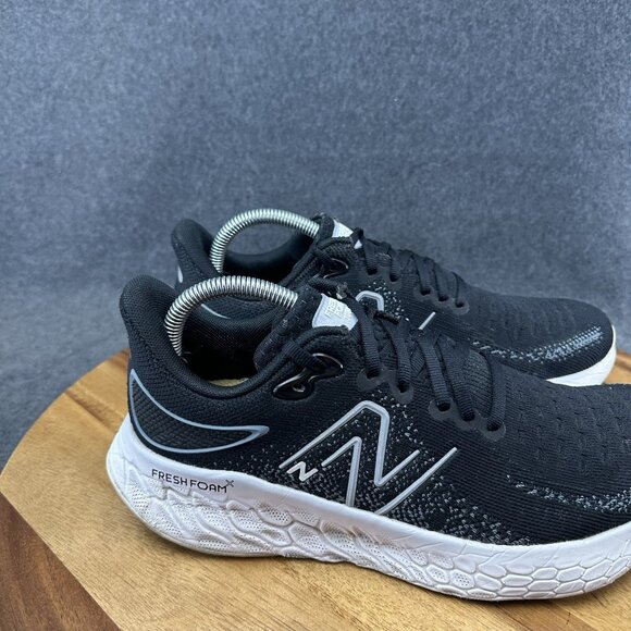 New Balance Fresh Foam X 1080v12 Shoes Womens Size 10B Black Sneakers Running - Picture 3 of 12